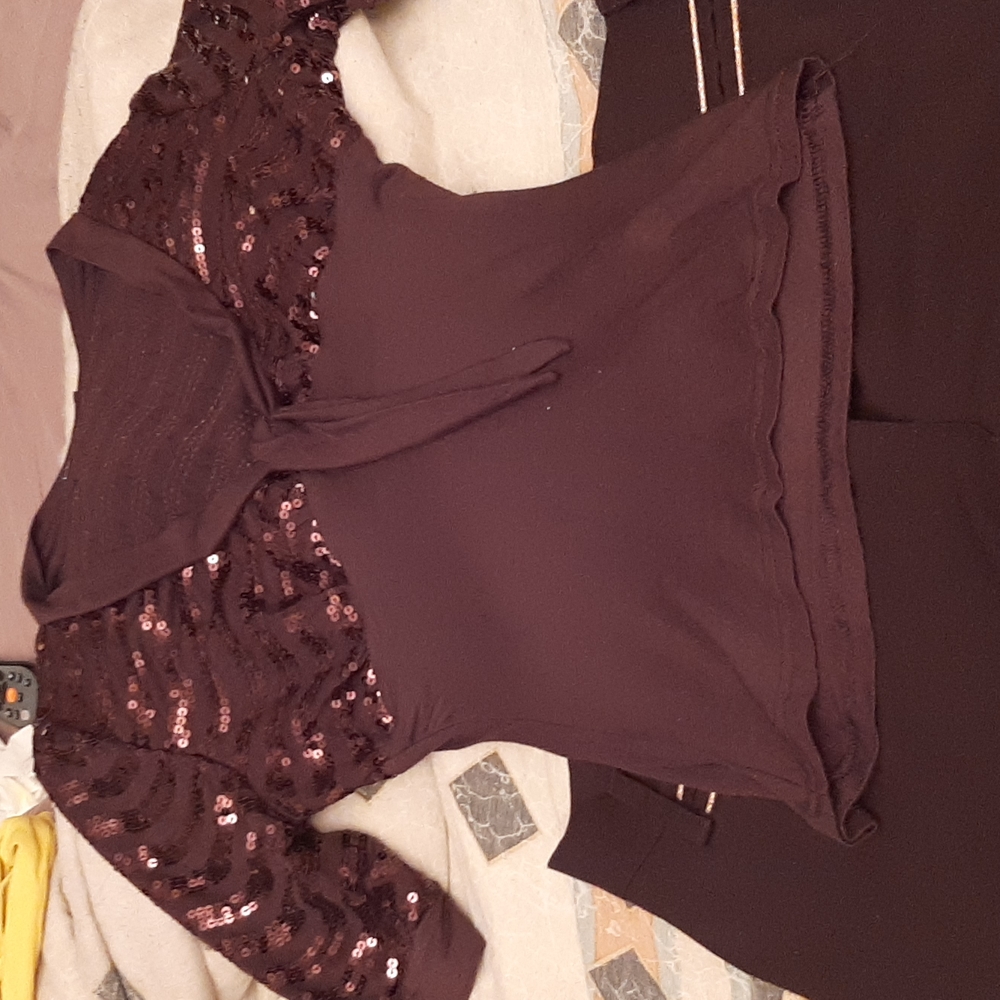 Top,filles DE PARIS,Size T2 equivalent to size 4-10brown color with brown sequin